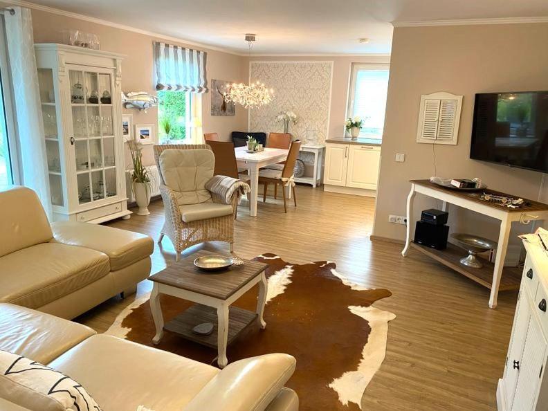 Schoene Wohnung Im Landhausstil Nahe Olpe Biggesee エクステリア 写真